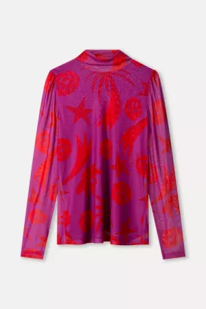 turtleneck splashing fireworks