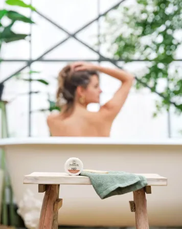 Holland & Barrett révèle les meilleures barres de savon solide à glisser dans votre bagage à main