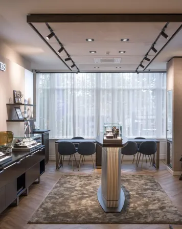 Royal Coster Diamonds presenteert vernieuwde, grootste Longines shop-in-shop